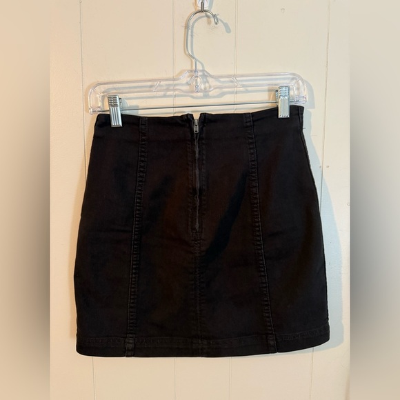 Free People Modern Femme black denim mini skirt size 4 - Picture 3 of 8